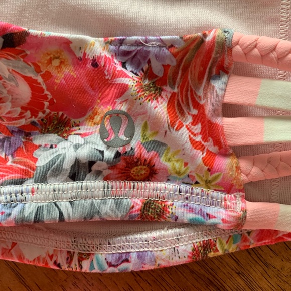 Lululemon sports bra or swim top - Picture 3 of 4